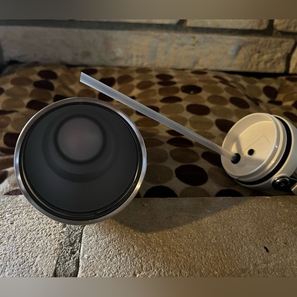 Stanley cream colored thermos - Picture 2 of 3